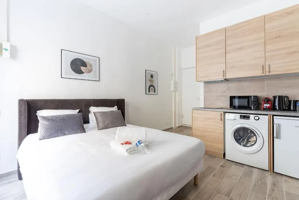 Ballu Place De Clichy Cosy Studio باريس